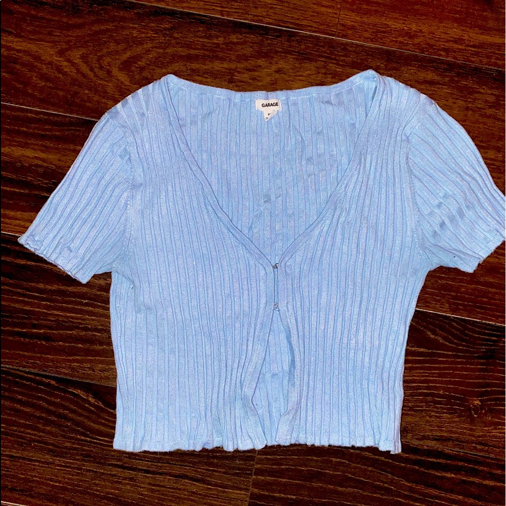 Cropped front clasp Garage top